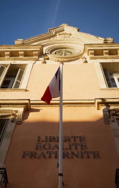 UN ACTE ILLÉGAL PEUT-IL ÊTRE RÉGULARISÉ SANS NOUVEL ARRÊTÉ ?