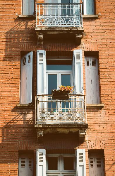 LE PROPRIETAIRE INDIVIS PEUT-IL AGIR SEUL CONTRE UNE DECISION DE PREEMPTER ?