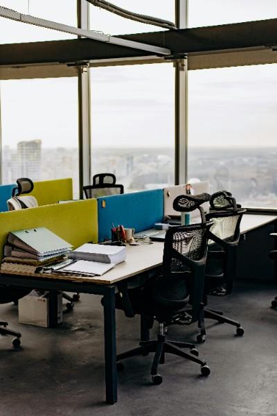DECISION DE RÉORGANISATION DES ESPACES DE TRAVAIL : UN RECOURS EST-IL POSSIBLE ?